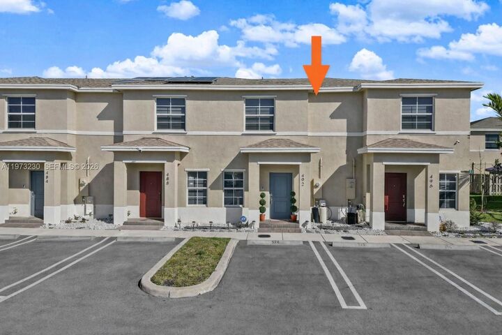 Property Photo: 492 NE 4th Ln FL 33034