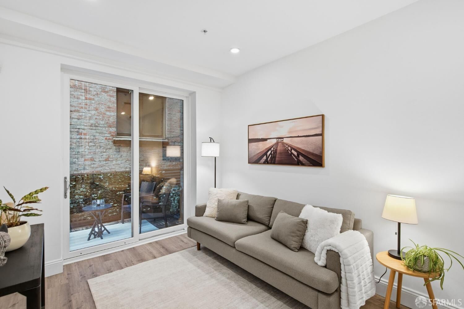 Property Photo:  901 Bush Street 103  CA 94109 