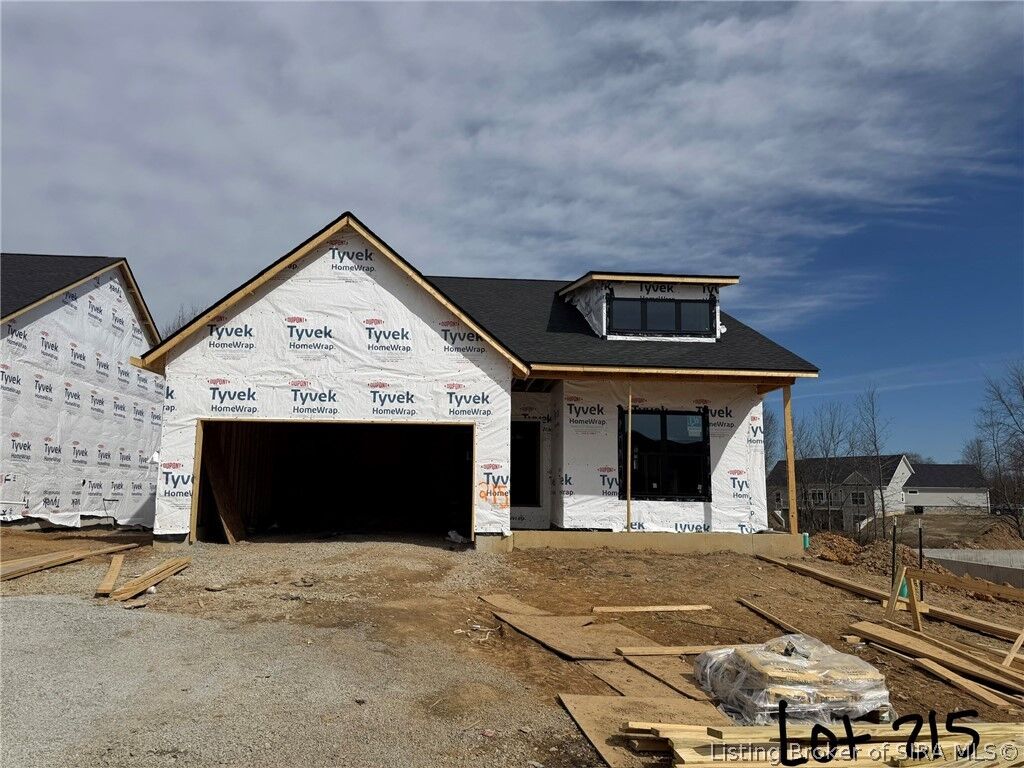 Property Photo:  2607 Vineyard Way 215  IN 47143 