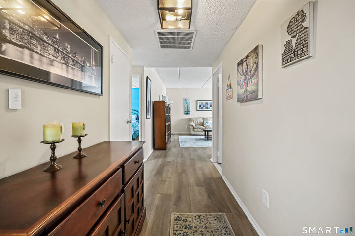 Property Photo:  85 Viscount Drive B21  CT 06460 