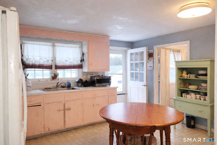 Property Photo:  75 Bates Drive  CT 06108 