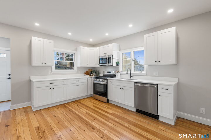 Property Photo:  98 Grand Avenue  CT 06066 