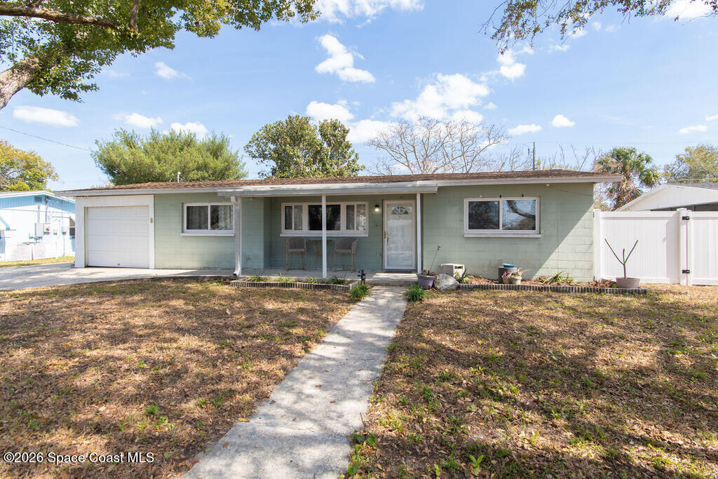 Property Photo:  4445 Shaw Avenue  FL 32780 