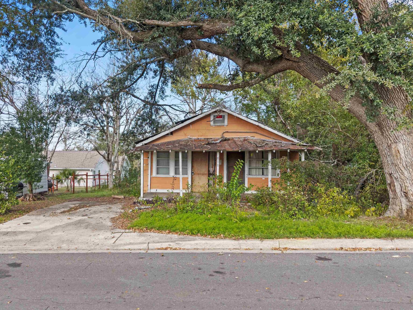 Property Photo: 810 Taylor Street FL 32310