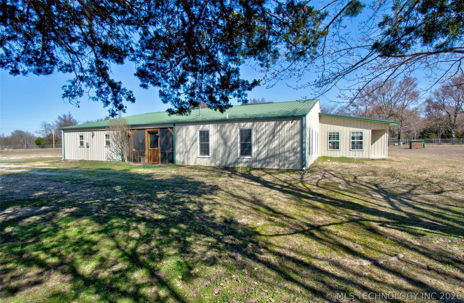 Property Photo: 8677 E 63rd Street S OK 74423