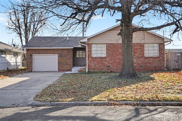 Property Photo:  2441 S Norwood Avenue  OK 74114 