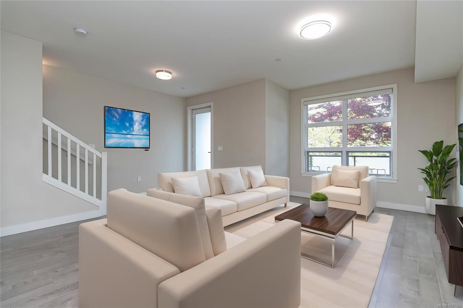 Property Photo:  4000 Shelbourne St 102  BC V8N 3E4 