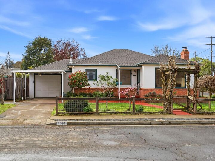 Property Photo:  1810 Leonard Avenue  CA 95405 