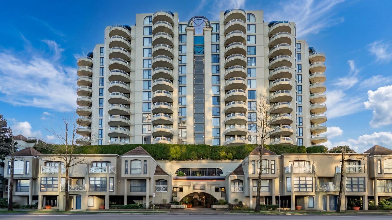 Property Photo: 6088 Minoru Boulevard 909 BC V6Y 4A8