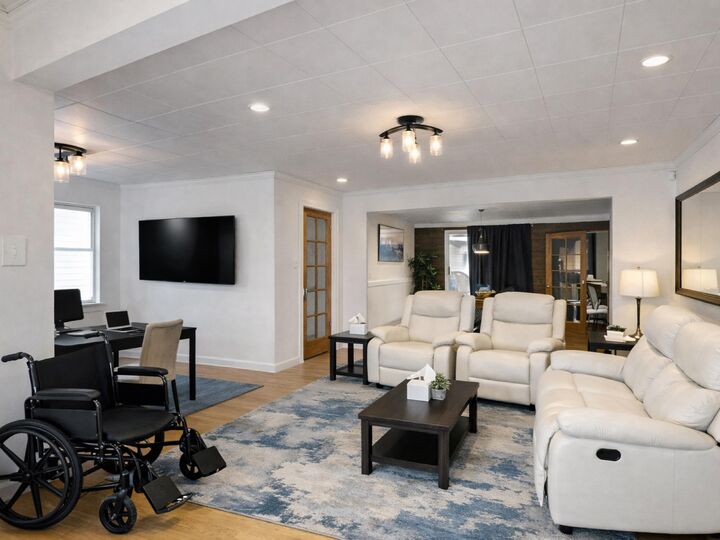 Property Photo: 1504 160 Street BC V4A 4W9