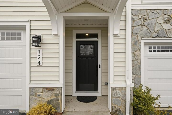 Property Photo:  124 Checkerspot Way  VA 22630 