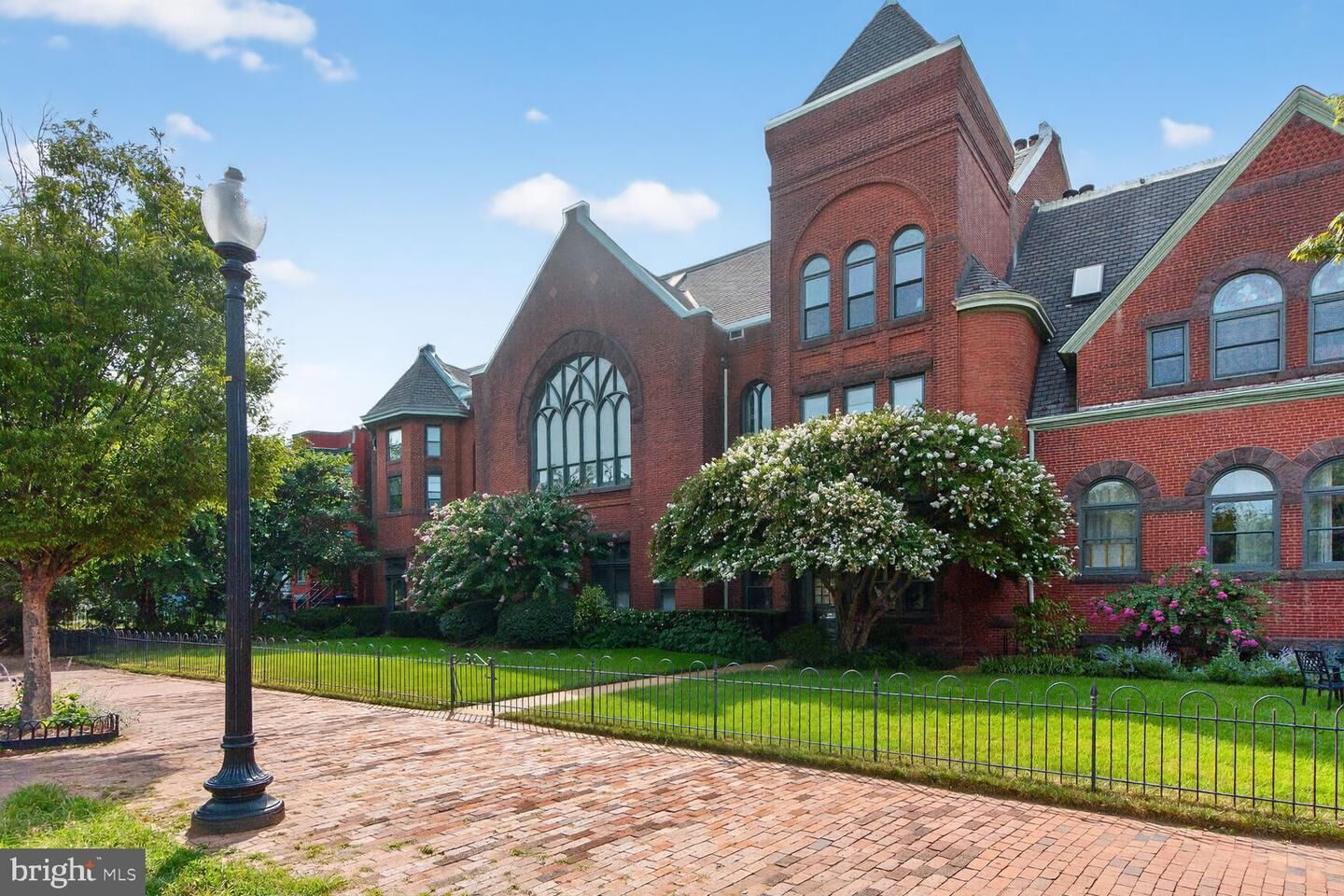 Property Photo: 905 South Carolina Avenue SE 6 DC 20003