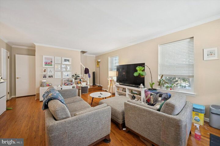 Property Photo:  100 W Montgomery Avenue 1  PA 19003 