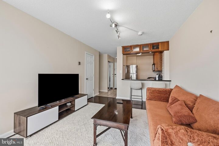 Property Photo:  1330 New Hampshire Avenue NW 911  DC 20036 