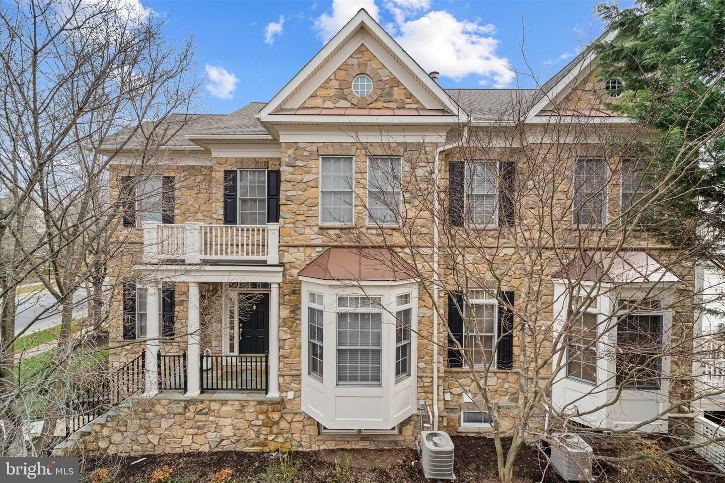 Property Photo:  43490 Millwright Ter  VA 20176 