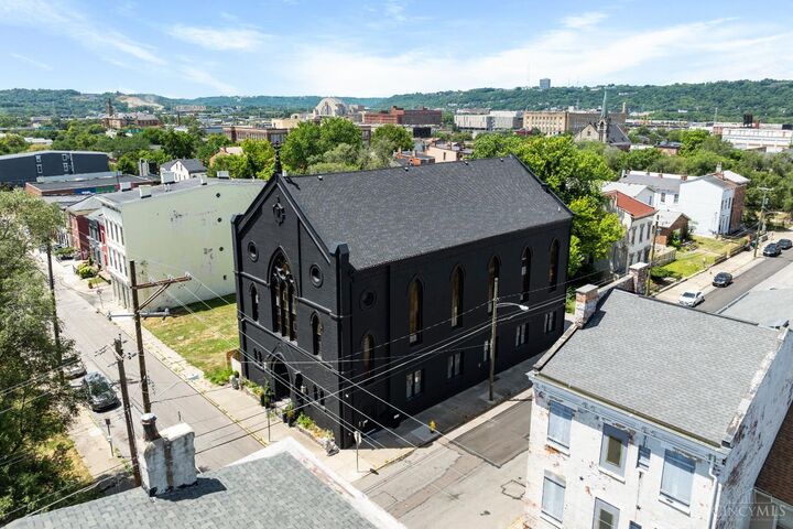 Property Photo: 1835 Baymiller St OH 45214