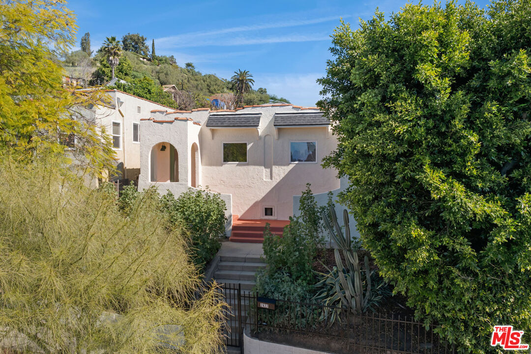 Property Photo:  2822 Johnston St  CA 90031 