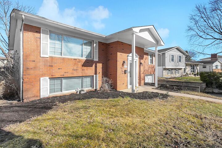 Property Photo:  1452 Ironwood Drive  OH 43229 