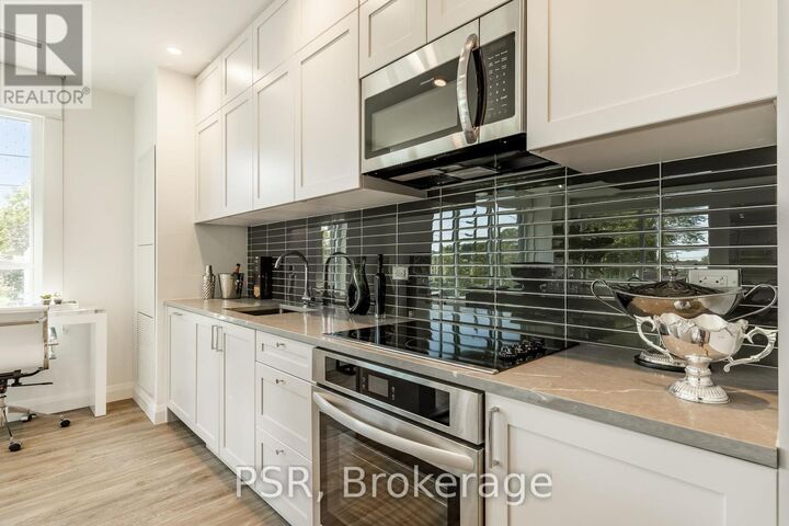 Property Photo: 71 Redpath Avenue 402 ON M4S 0E1