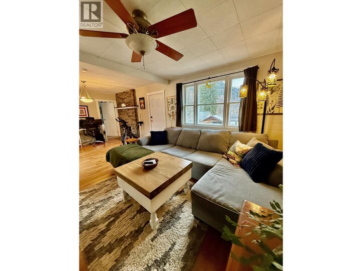 Property Photo: 209 6th Avenue BC V1N 1T1