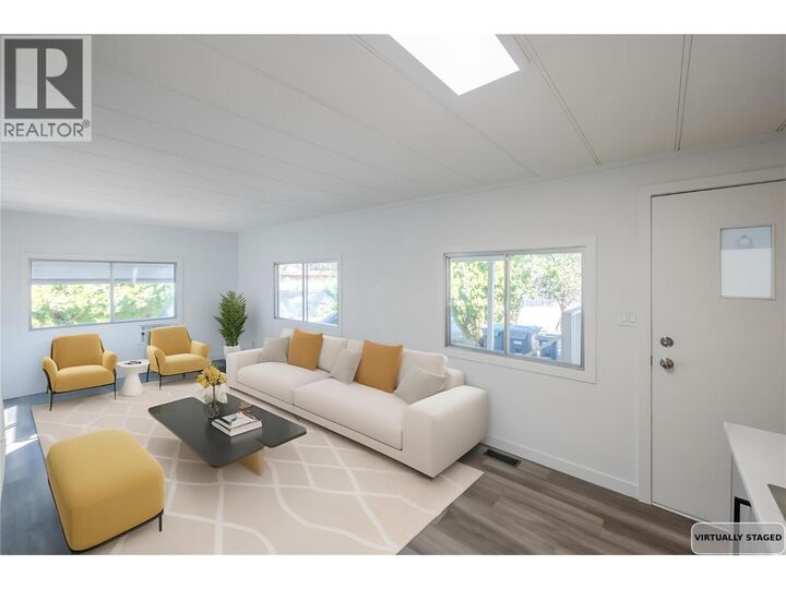 Property Photo:  197 Dauphin Avenue 14  BC V2A 3S3 