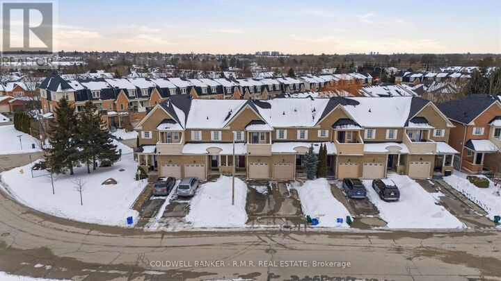 Property Photo: 14 Palisades Court ON L1N 9T8