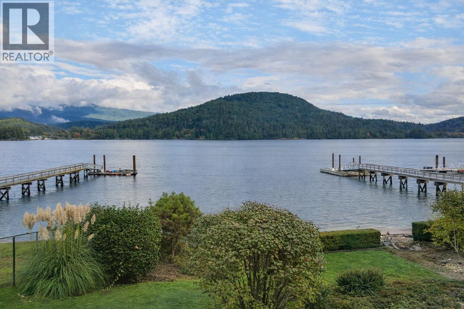 Property Photo:  450 Beachview Drive  BC V7G 1P7 