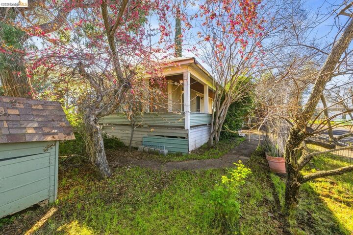 Property Photo: 16129 Jacksonville Rd CA 95327