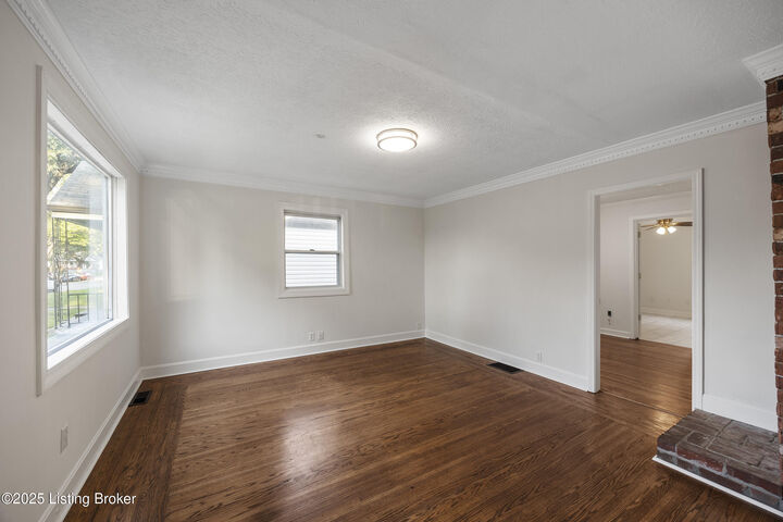 Property Photo:  1123 W Whitney Ave  KY 40215 