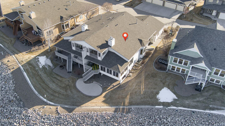 Property Photo:  1314 Bayview Court  ND 58504 