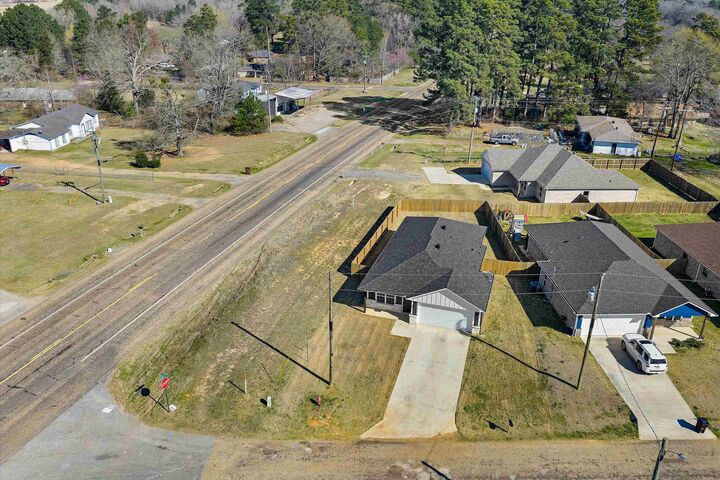 Property Photo:  109 Calvert Ln  TX 75645-6399 