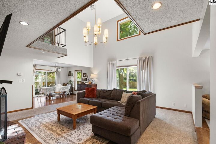 Property Photo:  401 N Kansas St  KS 67543 