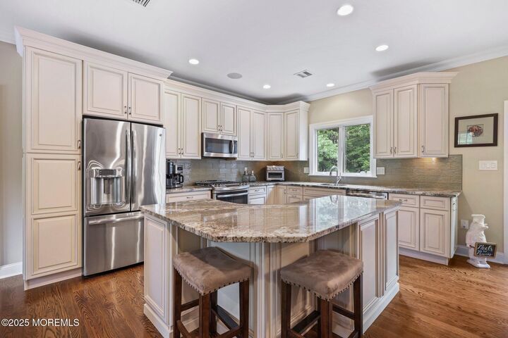 Property Photo:  4 White Pines Way  NJ 07728 