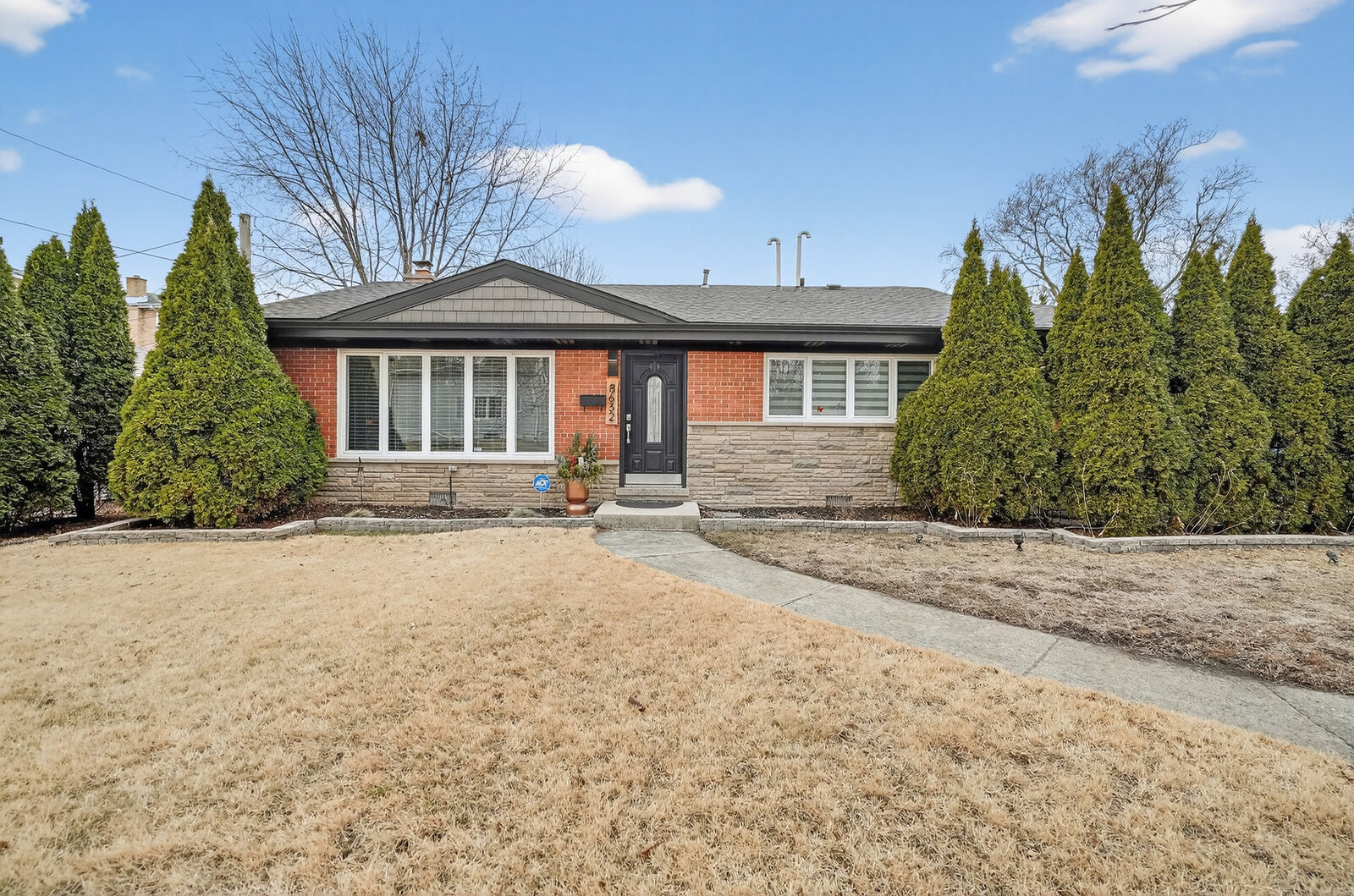 Property Photo:  8632 New England Avenue  IL 60459 