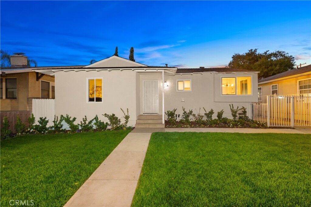 Property Photo:  415 E Walnut  CA 91016 