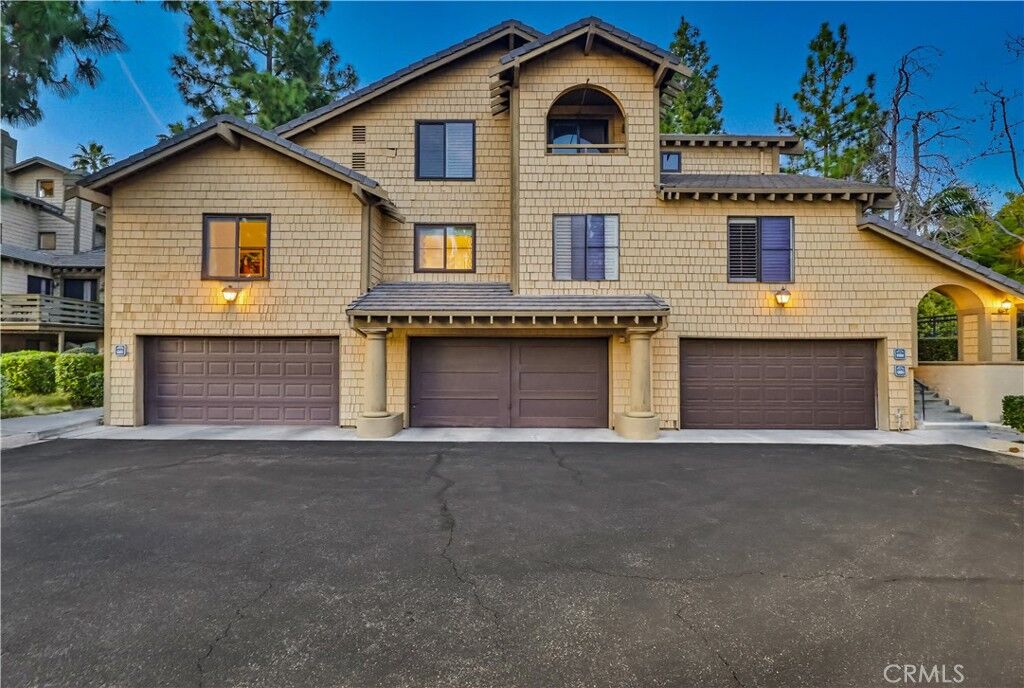 Property Photo:  6650 Pine Bluff  CA 90601 