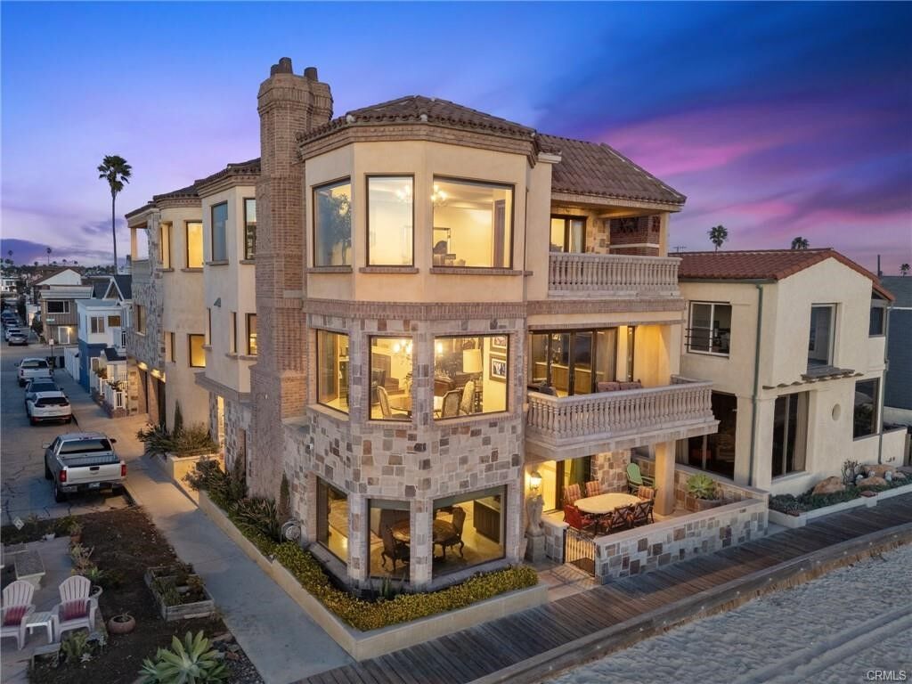 Property Photo:  2 60th Pl  CA 90803 