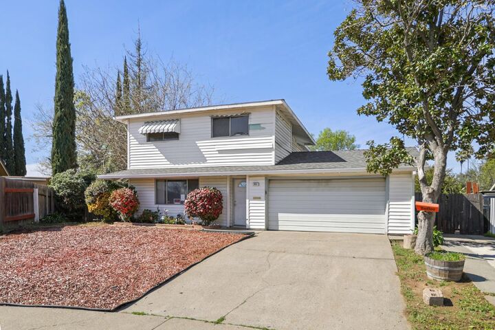 Property Photo:  5921 York Glen Way  CA 95842 