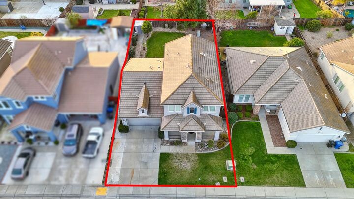 Property Photo: 8312 Cabochon Way CA 95829