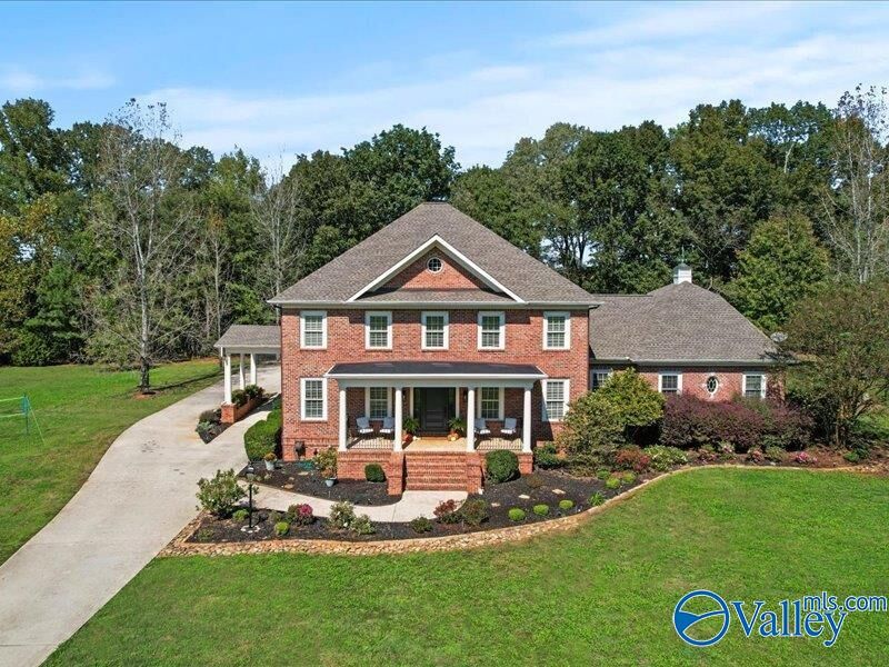 Property Photo: 1211 Rountree Place AL 35756