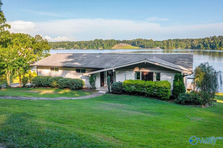 Property Photo: 5351 Lister Ferry Road AL 35906