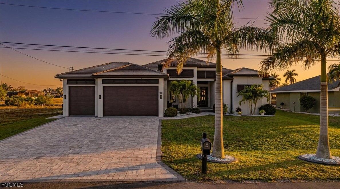 Property Photo:  2524 SW 25th Street  FL 33914 