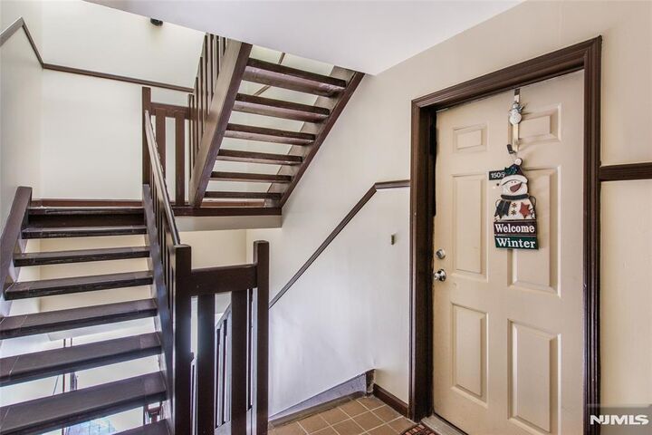 Property Photo:  1505 Faulkner Court  NJ 07430 