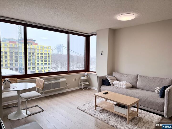 Property Photo:  100 Old Palisade Road 1813  NJ 07024 