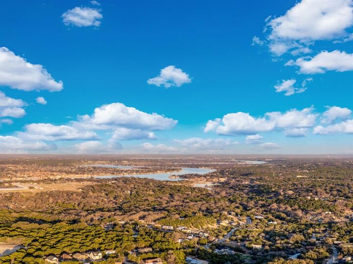 Property Photo: 2224 Woodcrest Trail TX 76048