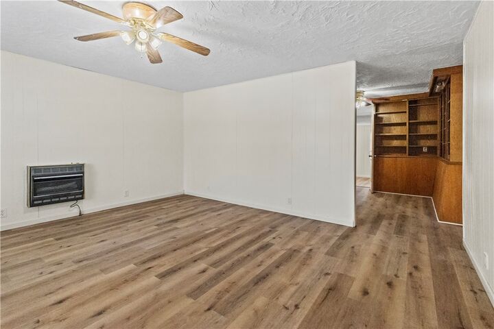 Property Photo: 704 Beverly Drive AR 72601