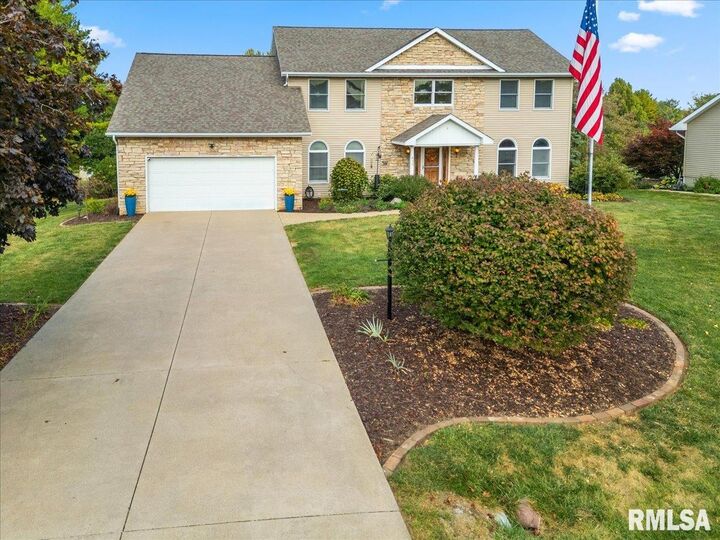 Property Photo: 613 Countryside Drive IL 61548