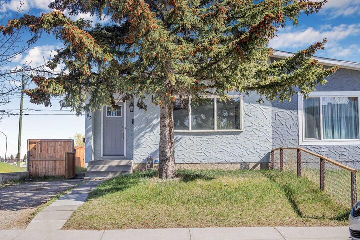 183 Penbrooke Close SE — photo 1