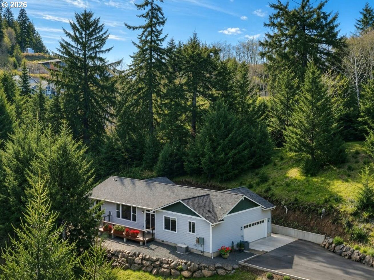 Property Photo:  98205 Sunforest Ct  OR 97415 