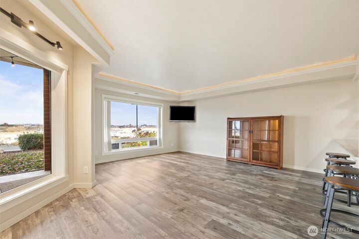 Property Photo:  300  Columbia Point Drive D101  WA 99352 